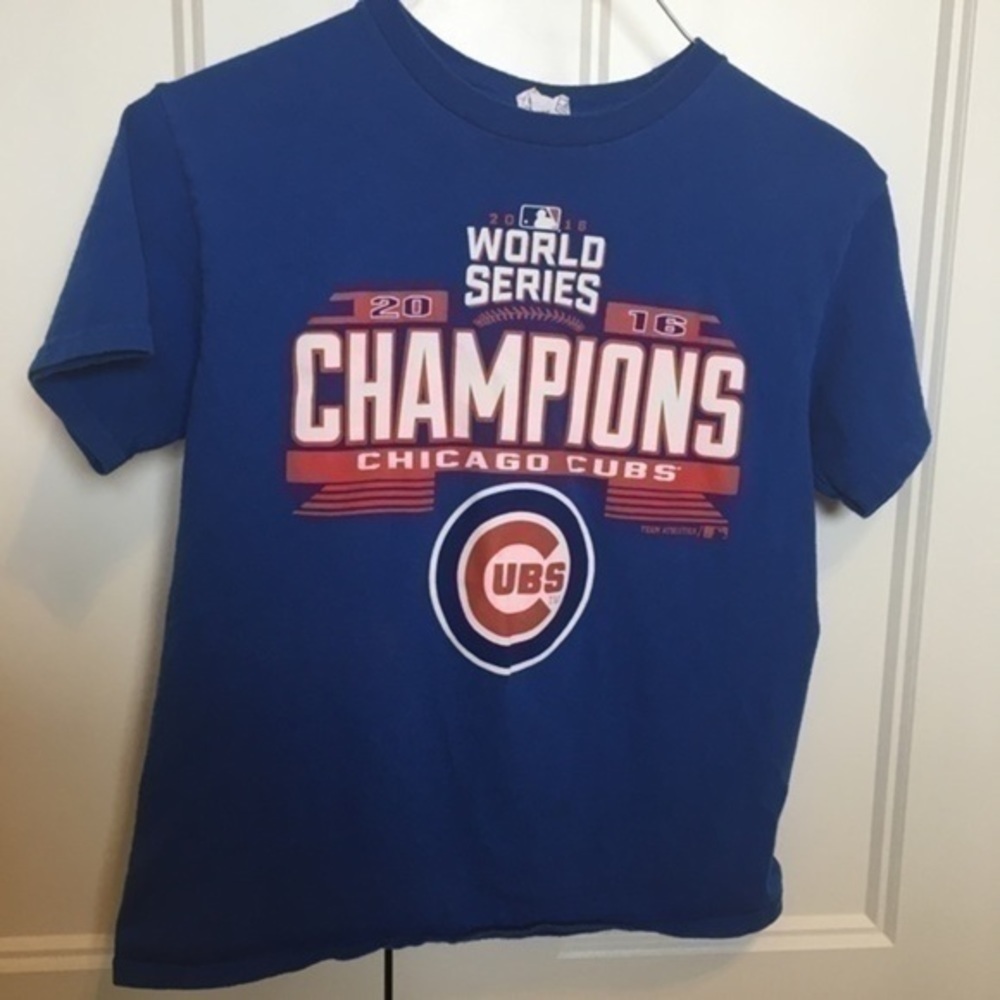Boys size small Chicago Cubs T-shirt - Picture 2 of 5